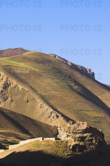 AFGHANISTAN, Yakawlang to Daulitiar, Landscape, Watchtower near Daulitiar