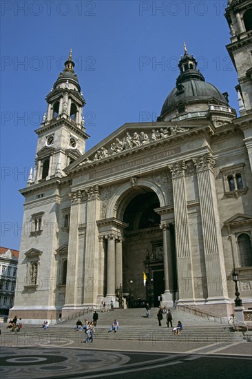 HUNGARY, Budapest, Saint Stephens Basilica