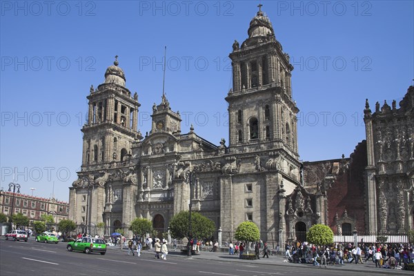 MEXICO, Mexico City, "Catedral Metropolitana, Metropolitan Cathedral, Zocalo, Plaza de la Constitucion"
