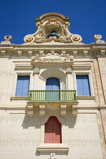 MALTA, Valletta, The waterfront redevelopment of old Baroque Pinto wharehouses below the bastion walls of Floriana beside the cruise ship terminal