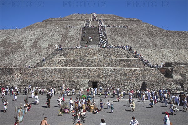 MEXICO, Mexico State, Teotithuacan, "Tourists, Pyramid of the Sun, Piramide del Sol, Teotihuacan Archaeological Site."