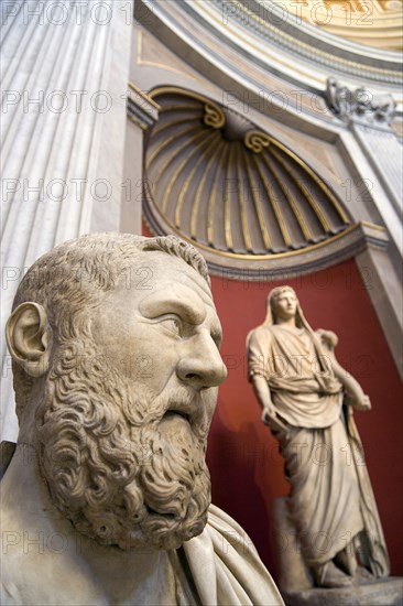 ITALY, Lazio, Rome, Vatican City Museums Belvedere Palace Rotunda Room built by Michelangelo Simonetti during the pontificate of Pope Pius VI in the late 18th century containing Greek and Roman Art