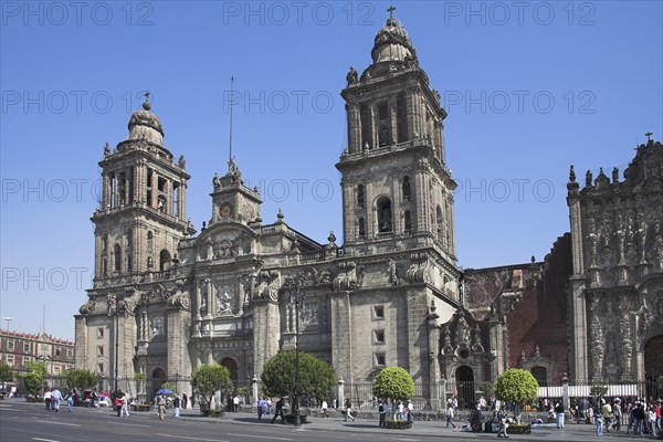 MEXICO, Mexico City, "Catedral Metropolitana, Metropolitan Cathedral, Zocalo, Plaza de la Constitucion"