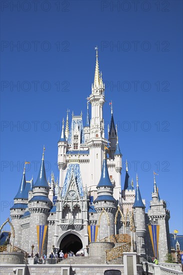 USA, Florida, Orlando, Walt Disney World Resort. Cinderella’s Castle in the Magic Kingdom.