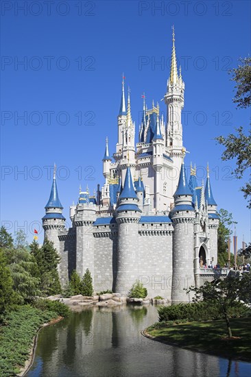 USA, Florida, Orlando, Walt Disney World Resort. Cinderella’s Castle in the Magic Kingdom.