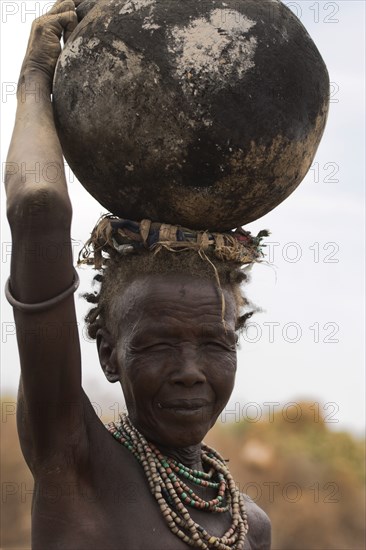 ETHIOPIA, Lower Omo Valley, Village near Omorate, Dassanech people