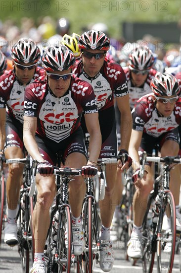 SPORT, Cycling, Road, Tour de France 2007 Kent stage leading group of cyclists.