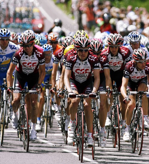 SPORT, Cycling, Road, "Tour de France Kent stage 2007, leadin group of riders."