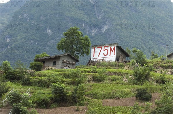 CHINA, Chongqing , Wushan, Farm on the banks of the Daning River that will be submerged when the Three Gorges Dam project has been completed in 2009 - water wiil be raised to 175 metres above sea level