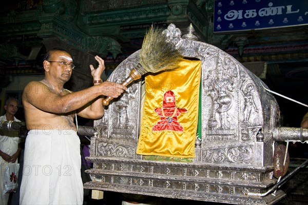 INDIA, Tamil Nadu, Madurai, "Evening procession carrying Shiva to bedroom of Meenakshi, Meenakshi Temple"