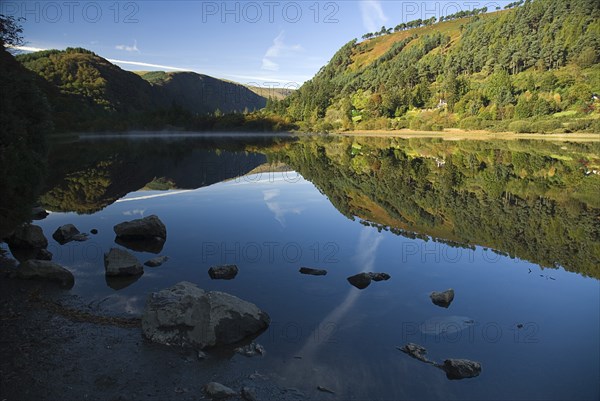 20093565 IRELAND Wicklow Glendalough An autumn morning on the Lower Lake