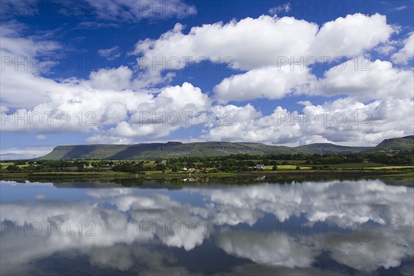 20093586 IRELAND Sligo Sligo  Sligo Bay and Ben Bulben from outskirts of the town