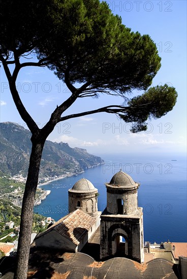 20093643 ITALY Campania Ravello Church of Santissima Annunziata below Villa Rufolo