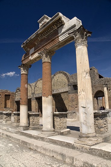 20093682 ITALY Campania Pompeii The Forum. Portico in front of the Macellum- Foodmarket