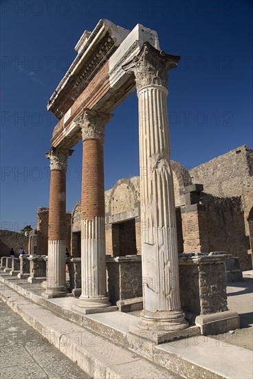 20093684 ITALY Campania Pompeii The Forum. Portico in front of the Macellum- Foodmarket