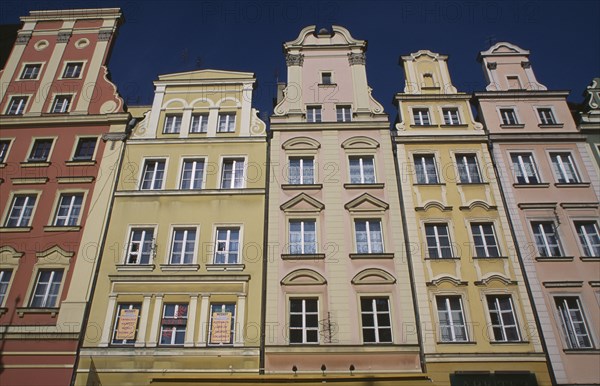 POLAND, Wroclaw, Stare Miasto.  Pastel coloured building facades in the Old Town Square.