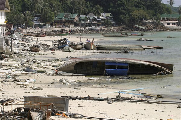 THAILAND, Koh Phi Phi, Tsunami. What was once paradise is now ruined . On the 6th of Jan.