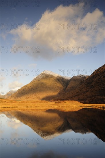 Scotland, Argyll, Glen Etive, Mountains & water views along Glen Etive