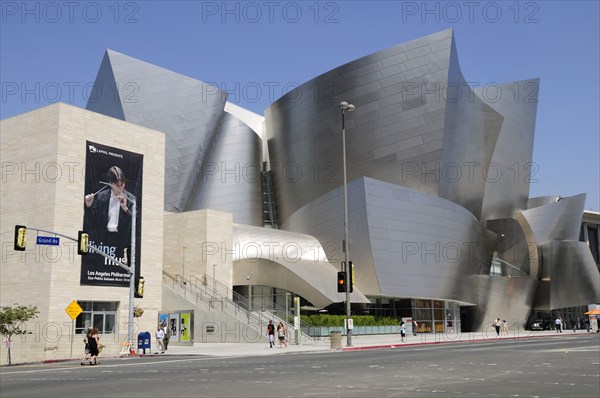 USA, California, Los Angeles, Walt Disney Concert Hall on Grand Ave. Designed by Frank Gehry.