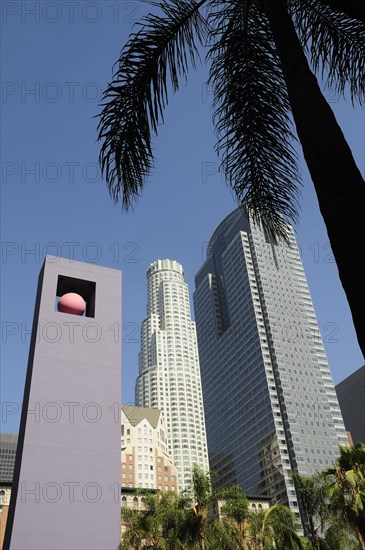 USA, California, Los Angeles, "Sculpture & skyscrapers, Pershing Square, Downtown"