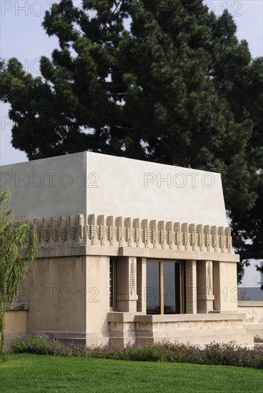 USA, California, Los Angeles, Hollyhock House exterior