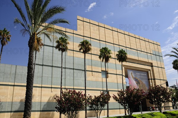 USA, California, Los Angeles, "Art of the Americas Building, Wilshire entrance, LA County Museum of Art from Wilshire"