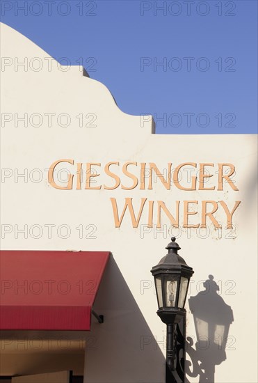 USA, California, Santa Barbara, "Winery, State St, Santa Barbara"