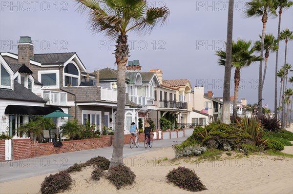 USA, California, Los Angeles, "Beach front houses, Newport Beach"