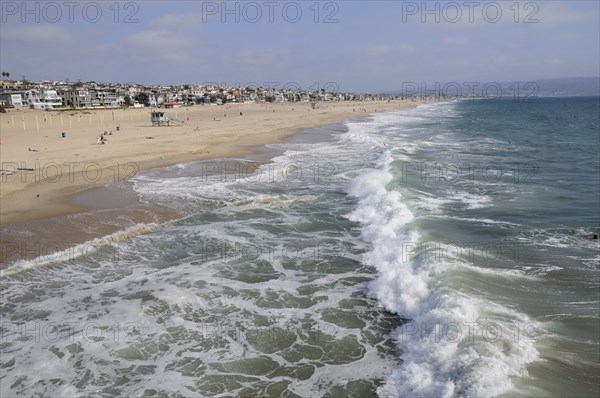 USA, California, Los Angeles, "Beach views with surf, Manhattan Beach"