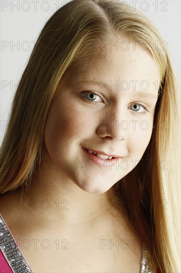 PEOPLE, Teen, Girls, Portrait of a teenage girl smiling.