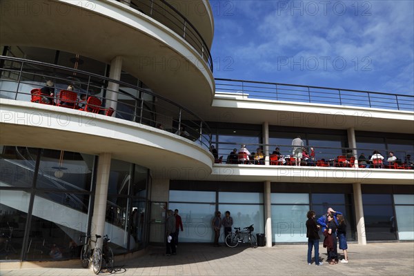 ENGLAND, East Sussex, Bexhill on Sea, De La Warr pavilion. Art Deco style building housing art gallery and theatre.