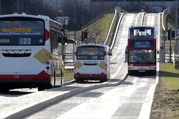 SCOTLAND, Lothian, Edinburgh, No 2 bus to The Jewel on dedicated bus lane route.