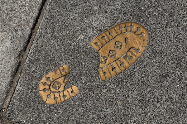 IRELAND, Dublin, Bronze Shoe Print  OConnell Street.