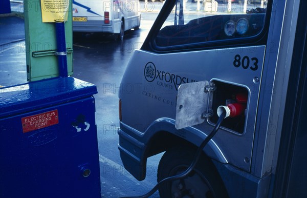 England, Oxfordshire, Oxford,  Electric bus at charging point.