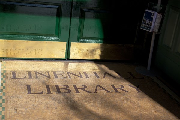 Ireland, North, Belfast, Linenhall Library entrance.