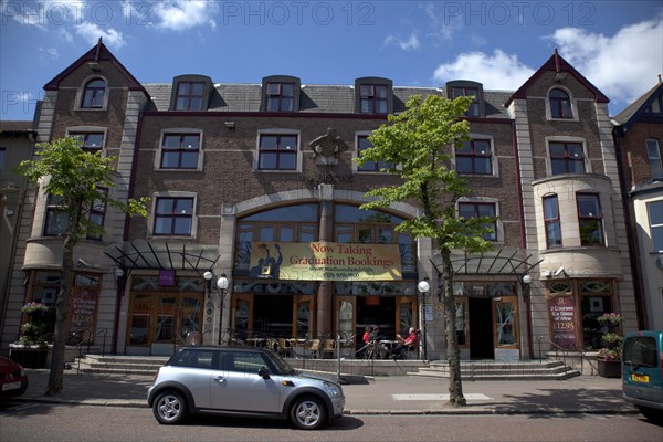 Ireland, North, Belfast, Exterior of Madisons Hotel, restaurant and bar in Botanic Avenue.