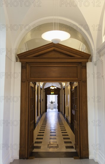 Ireland, North, Belfast, Botanic Gardens, Ulster Museum interior entrnce to the older part of the exhibition space.