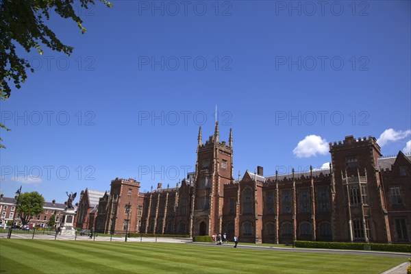 Ireland, Northern, Belfast, Queens Quarter, Queens University main building, designed by architect Charles Lanyon.