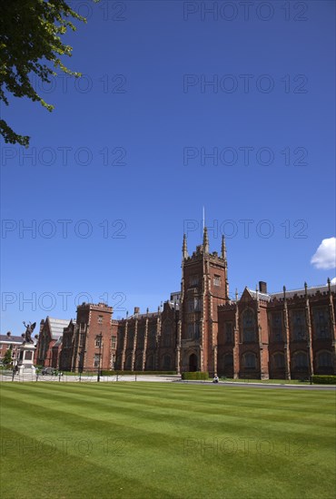 Ireland, Northern, Belfast, Queens Quarter, Queens University main building, designed by architect Charles Lanyon.