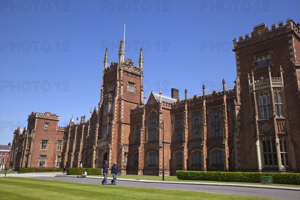 Ireland, Northern, Belfast, Queens Quarter, Queens University main building, designed by architect Charles Lanyon.