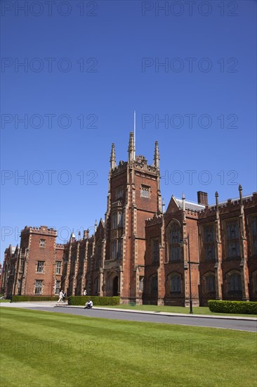 Ireland, Northern, Belfast, Queens Quarter, Queens University main building, designed by architect Charles Lanyon.