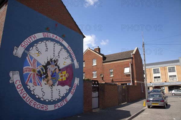 Ireland, North, Belfast, Donegall Pass, Loyalist poltical mural depicting the Young Conquerors Flute Band.