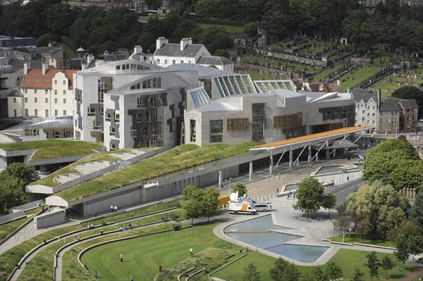 Edinburgh, Lothian, Scotland. Holyrood View over the new Scottish Parliament Builldings designed by Enric Miralles. Scotland Scottish Great Britain UK GB United Kingdom Edinburgh Lothian Architecture Modern Politics Political Parliament Buildings Building Architecture Exterior Government Offical Europe European Capital Grass Roof Roof Rooves Grass Green Holyroo Alba British Isles Color Great Britain Northern Europe Parliment United Kingdom Colour