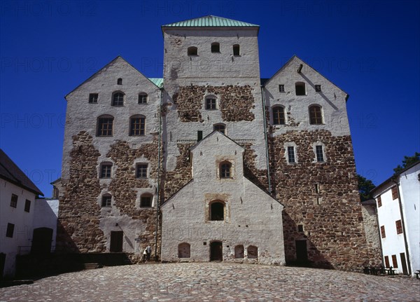 Finland, Turku-Pori, Turku, Inner courtyard of castle  originally a Swedish stronghold and dating from c.1280 it was damaged in World War II and underwent a fifteen year rebuild.