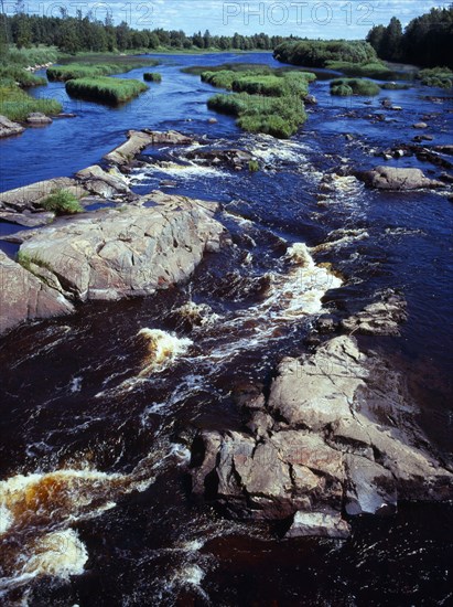 Finland, Vaasanlaani, Kalajoki River, Area of rapids on river near village of the same name.