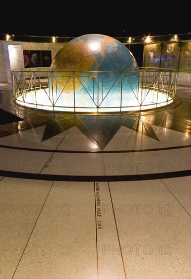 USA, New York, New York City, Manhattan  The revolving globe in the lobby of the Art Deco Daily News Building on 42nd Street in Midtown.