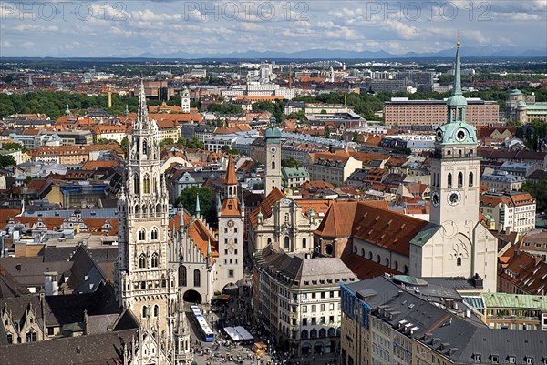 Marienplatz. Aerial view of the New Town Hall or Neues Rathaus built 1867-1908 designed by Georg von Hauberrisser in Gothic Revival style. Photo: Hugh Rooney