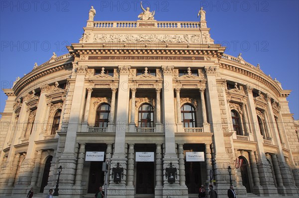 Hofburg Theatre. Photo : Bennett Dean