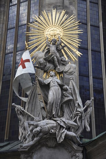 Pulpit of Saint John of Capistrano on the outside of Stephansdom Cathedral. Photo : Bennett Dean