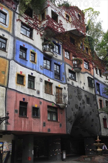 The Hundertwasser-Krawinahaus angled part view of exterior facade of apartment building. Photo : Bennett Dean